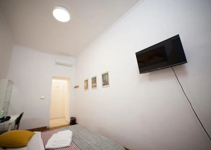 Cosmo Terzo 4*
